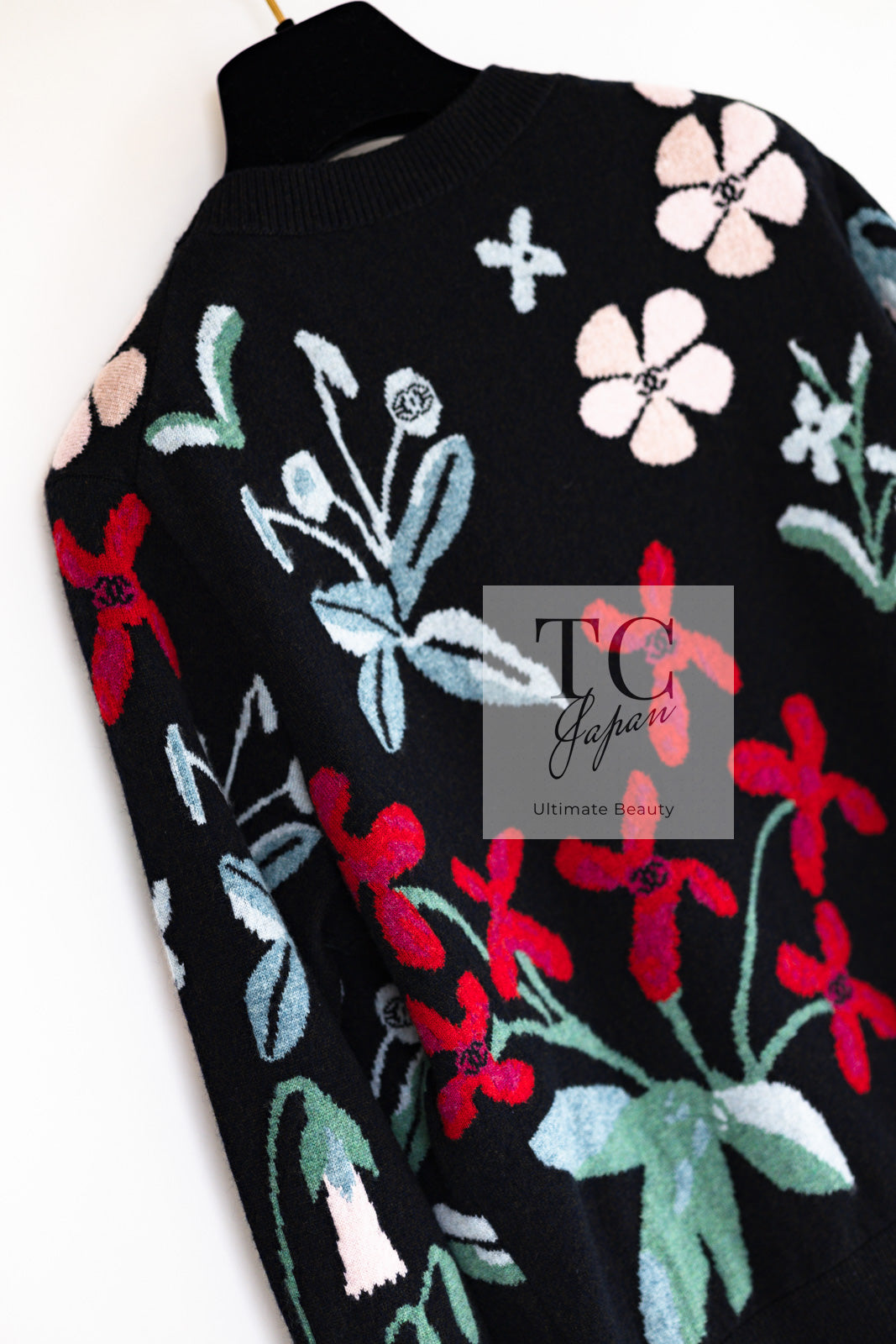 CHANEL 21PF Black Multicolor Floral Cashmere Knit Tops Sweater 38 シャネル ブラック マルチカラー 花柄 カシミア ニット トップス セーター 即発