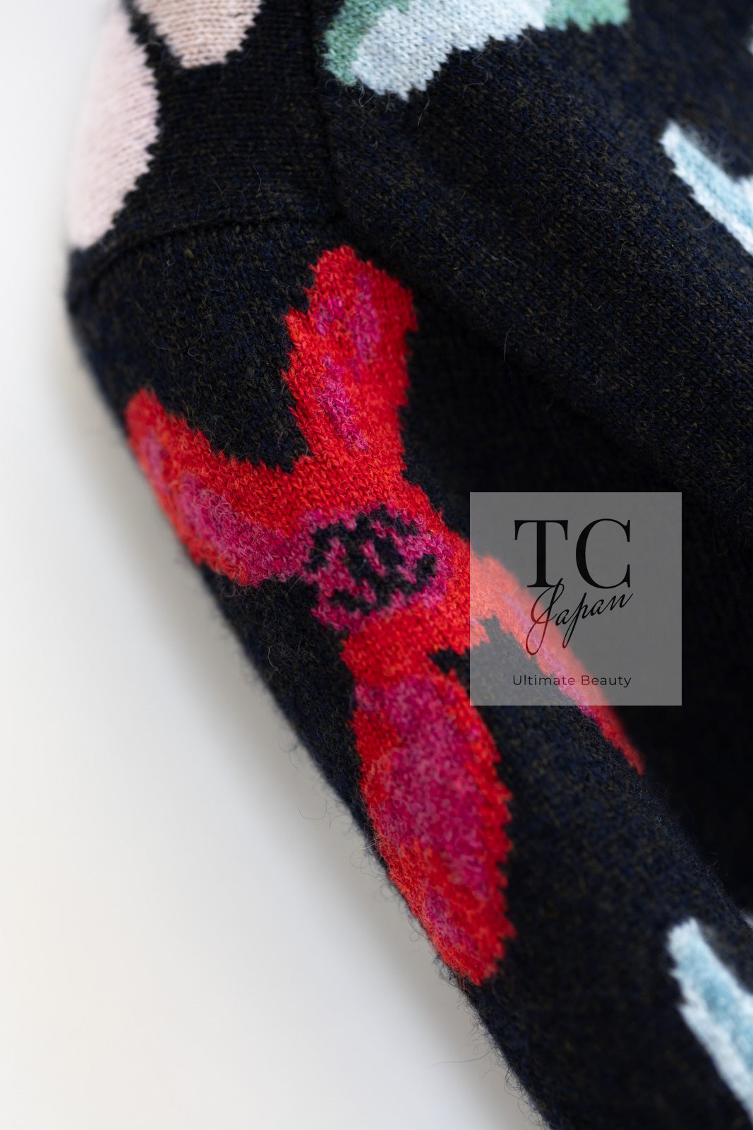 CHANEL 21PF Black Multicolor Floral Cashmere Knit Tops Sweater 38 シャネル ブラック マルチカラー 花柄 カシミア ニット トップス セーター 即発