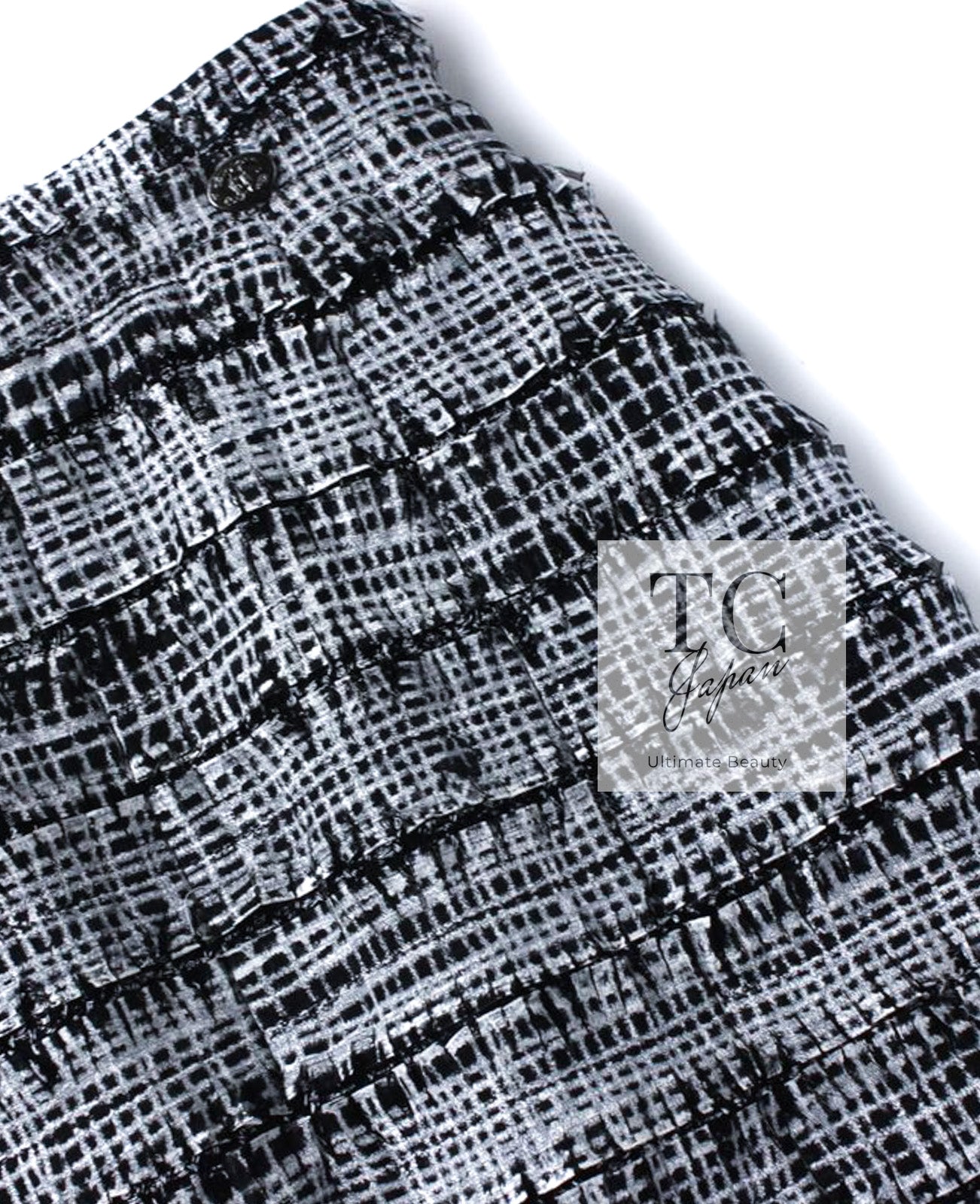 CHANEL 11S Black White Ostrich Feather Trimmed Limited Collectible Tweed Skirt 36 シャネル ブラック ホワイト 限定品 クレクティブル オーストリッチ 羽 ツイード スカート 即発