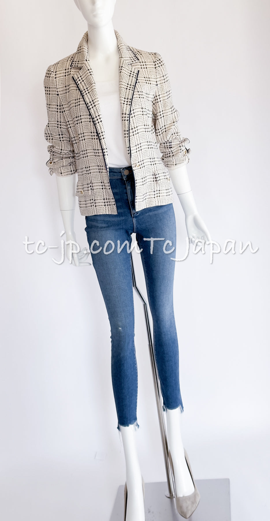 CHANEL 80's Vintage White Navy Silk Jacket Skirt Suit 34 シャネル ヴィンテージ ホワイト ネイビー シルク ジャケット スカート スーツ 即発