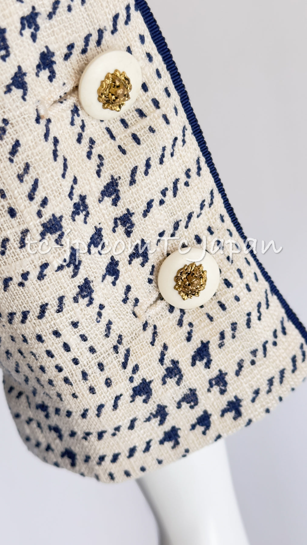 CHANEL 80's Vintage White Navy Silk Jacket Skirt Suit 34 シャネル ヴィンテージ ホワイト ネイビー シルク ジャケット スカート スーツ 即発