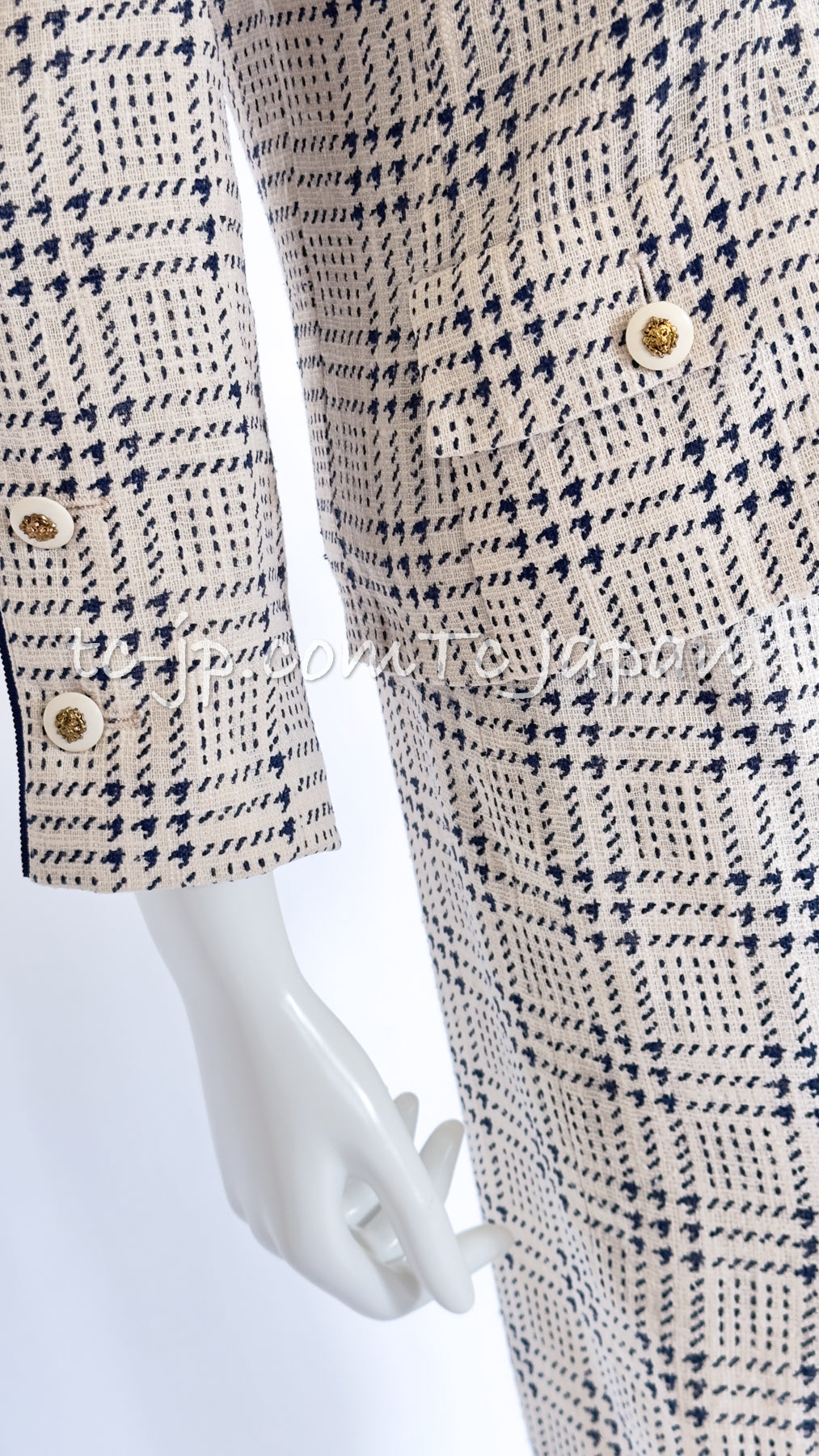 CHANEL 80's Vintage White Navy Silk Jacket Skirt Suit 34 シャネル ヴィンテージ ホワイト ネイビー シルク ジャケット スカート スーツ 即発