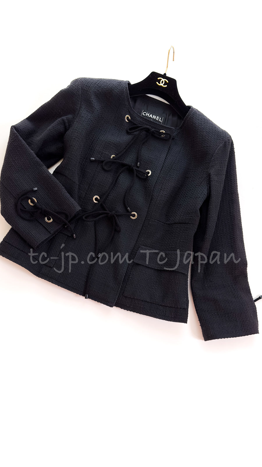 CHANEL 07C white or Black Dress jacket Coat with ribbon Suit  訳あり シャネル ブラック 胸紐・ジャケット・スカート・スーツ コート - TC JAPAN