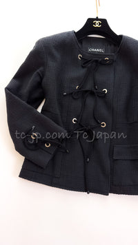 CHANEL 07C white or Black Dress jacket Coat with ribbon Suit  訳あり シャネル ブラック 胸紐・ジャケット・スカート・スーツ コート - TC JAPAN