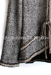 CHANEL 10C Black Ivory Gold Stand Collar Tweed Jacket Skirt Suit 34 40 シャネル ブラック アイボリー ゴールド スタンドカラー ツイード ジャケット スカート スーツ 即発
