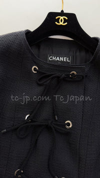 CHANEL 07C white or Black Dress jacket Coat with ribbon Suit  訳あり シャネル ブラック 胸紐・ジャケット・スカート・スーツ コート - TC JAPAN