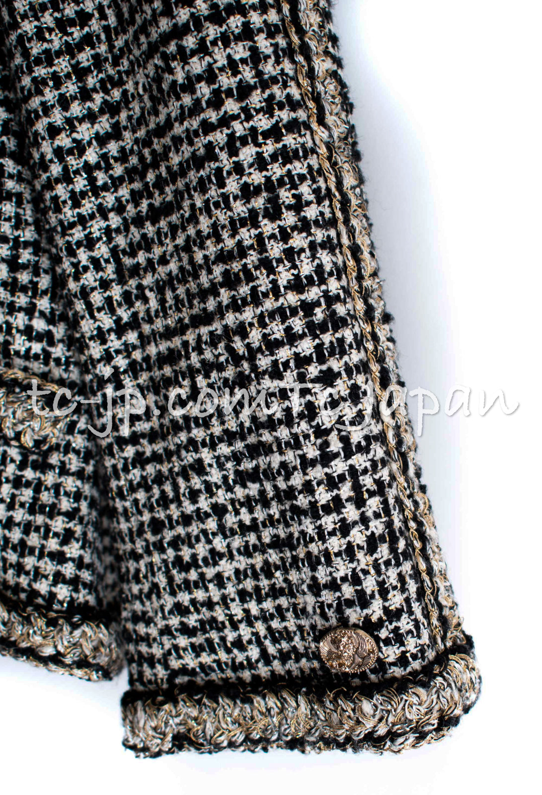CHANEL 10C Black Ivory Gold Stand Collar Tweed Jacket Skirt Suit 34 40 シャネル ブラック アイボリー ゴールド スタンドカラー ツイード ジャケット スカート スーツ 即発