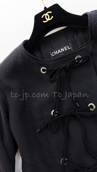 CHANEL 07C white or Black Dress jacket Coat with ribbon Suit  訳あり シャネル ブラック 胸紐・ジャケット・スカート・スーツ コート - TC JAPAN