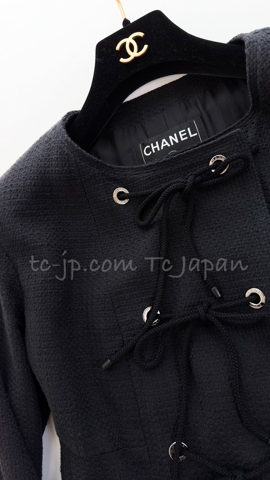 CHANEL 07C white or Black Dress jacket Coat with ribbon Suit  訳あり シャネル ブラック 胸紐・ジャケット・スカート・スーツ コート - TC JAPAN