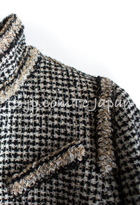 CHANEL 10C Black Ivory Gold Stand Collar Tweed Jacket Skirt Suit 34 40 シャネル ブラック アイボリー ゴールド スタンドカラー ツイード ジャケット スカート スーツ 即発