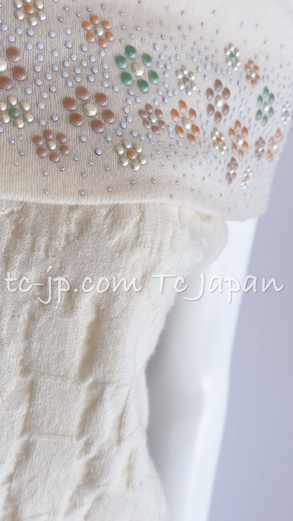 CHANEL 12C Ivory Cashmere 100% Swarovski Sweater Cardigan 34 36 38 シャネル アイボリー スワロフスキー カシミア セーター カーディガン 即発