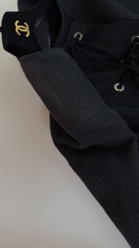 CHANEL 07C white or Black Dress jacket Coat with ribbon Suit  訳あり シャネル ブラック 胸紐・ジャケット・スカート・スーツ コート - TC JAPAN