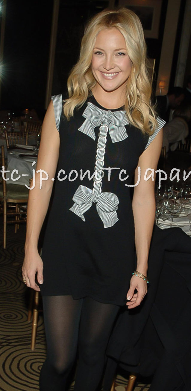 CHANEL 07S Black White Cashmere Silk Celebrity Bow Knit Tops 34 36 シャネル ブラック カシミア シルク セレブのリボン ニット トップス 即発