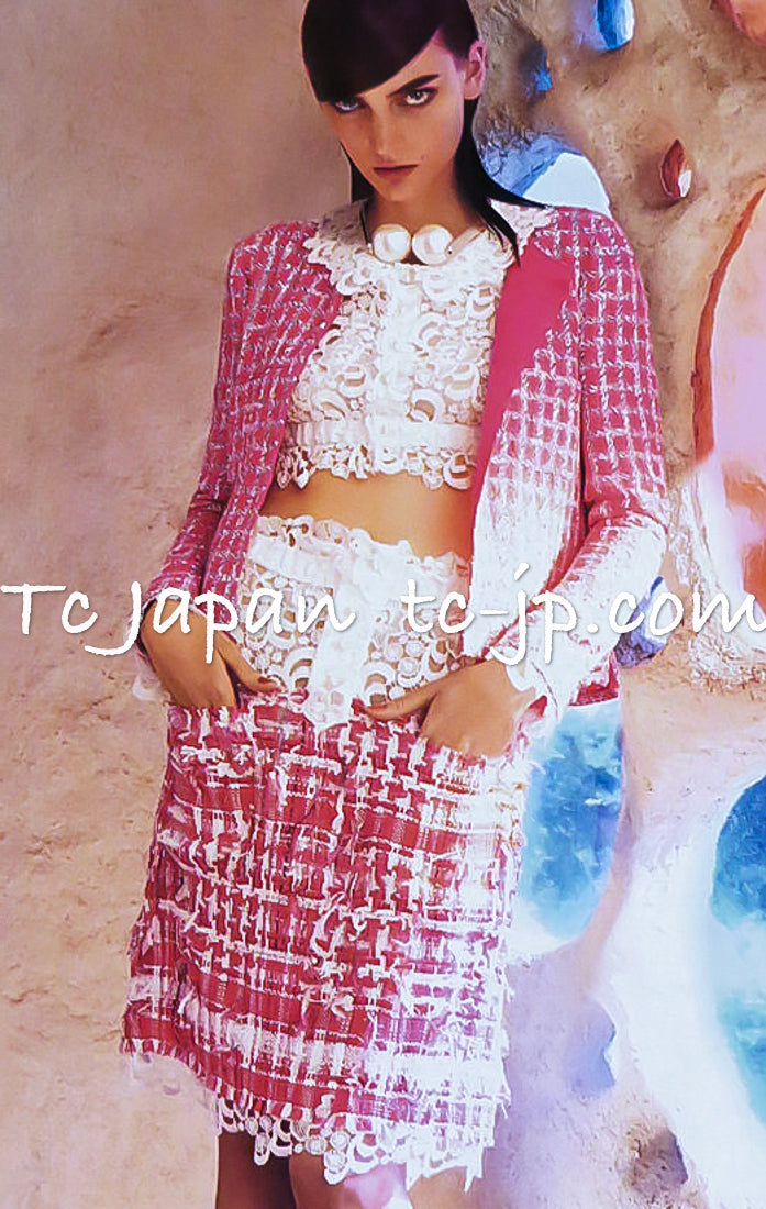 シャネル スカート CHANEL ピンク アイボリー パールボタン ツイード 14S Pink Ivory Pearl Button Tweed  Skirt – TC JAPAN