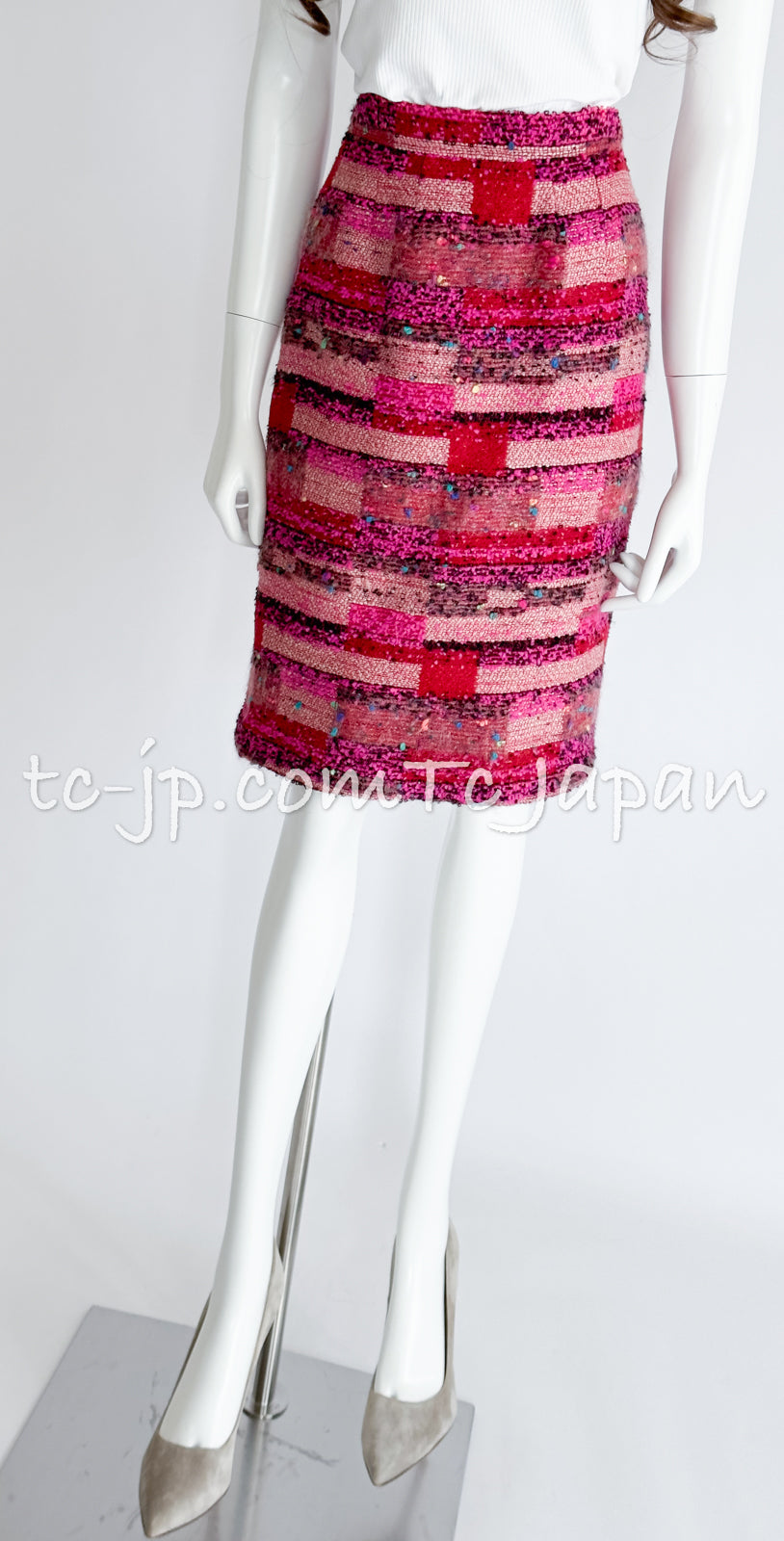 CHANEL 91A Vintage Pink Red Multicolor Tweed Skirt Matelasse Buttons 36 38  シャネル ヴィンテージ・ピンク・レッド・マトラッセボタン・ツイード・スカート 即発