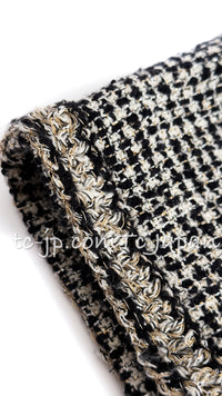 CHANEL 10C Black Ivory Gold Stand Collar Tweed Jacket Skirt Suit 34 40 シャネル ブラック アイボリー ゴールド スタンドカラー ツイード ジャケット スカート スーツ 即発