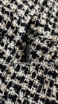 CHANEL 10C Black Ivory Gold Stand Collar Tweed Jacket Skirt Suit 34 40 シャネル ブラック アイボリー ゴールド スタンドカラー ツイード ジャケット スカート スーツ 即発