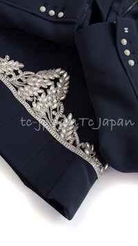 CHANEL 02A Dark Navy Rhinestones Vintage Wool Jacket Skirt Suit 38 40 42 シャネル ダークネイビー・ウール・ヘップバーン風・ラインストーン・王冠ジャケット 即発