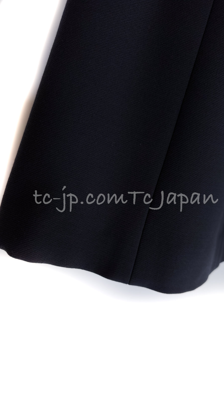 CHANEL 02A Dark Navy Rhinestones Vintage Wool Jacket Skirt Suit 38 40 42 シャネル ダークネイビー・ウール・ヘップバーン風・ラインストーン・王冠ジャケット 即発