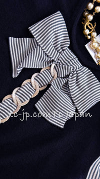 CHANEL 07S Black White Cashmere Silk Celebrity Bow Knit Tops 34 36 シャネル ブラック カシミア シルク セレブのリボン ニット トップス 即発