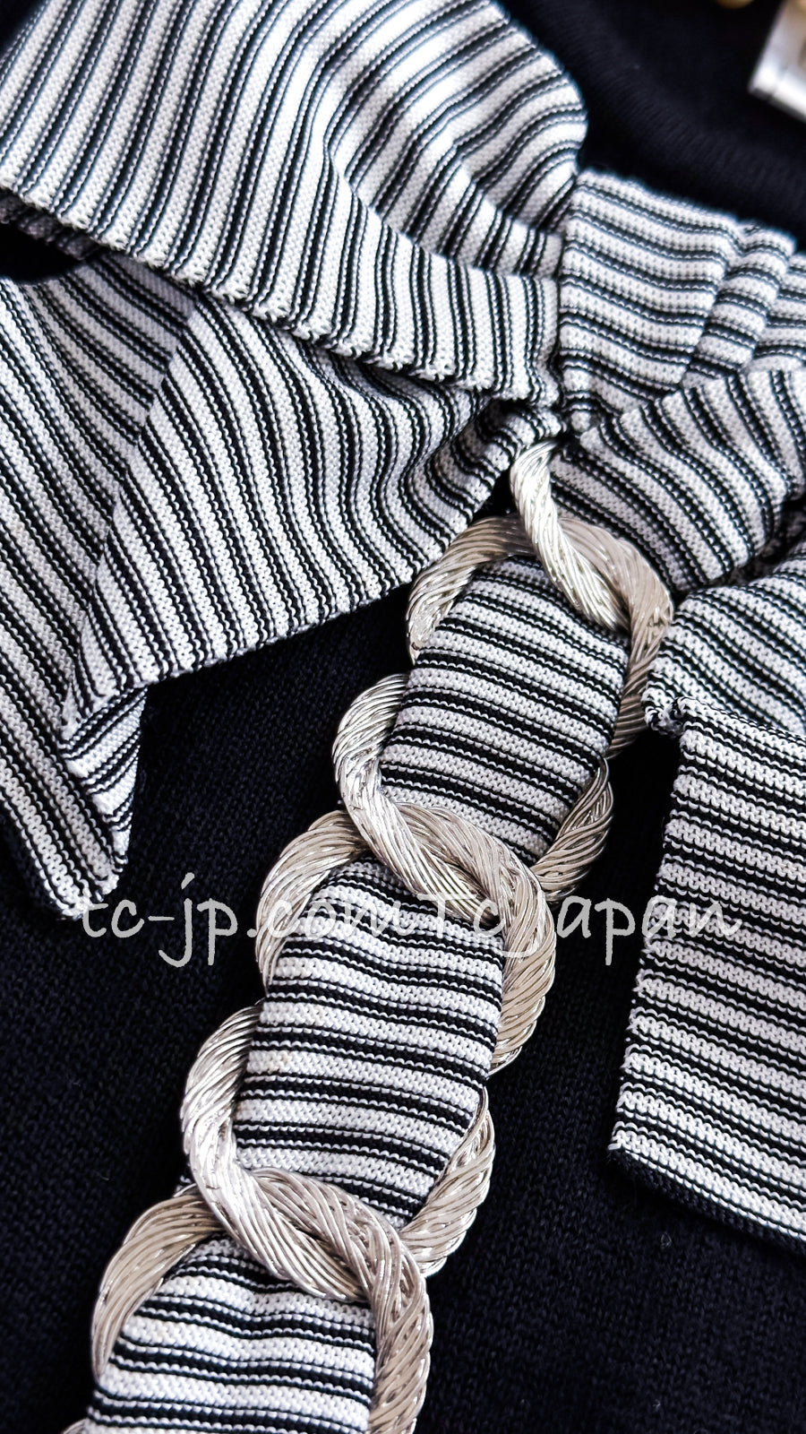 CHANEL 07S Black White Cashmere Silk Celebrity Bow Knit Tops 34 36 シャネル ブラック カシミア シルク セレブのリボン ニット トップス 即発