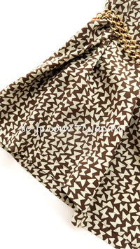 CHANEL 87S Brown Olive Silk Sleeveless Ribbon Tops 38 シャネル オリーブ・ブラウン・リボン柄・シルク・ノースリーブ・・トップス 即発