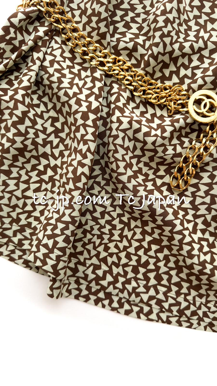 CHANEL 87S Brown Olive Silk Sleeveless Ribbon Tops 38 シャネル オリーブ・ブラウン・リボン柄・シルク・ノースリーブ・・トップス 即発
