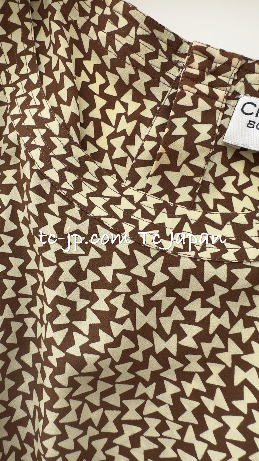 CHANEL 87S Brown Olive Silk Sleeveless Ribbon Tops 38 シャネル オリーブ・ブラウン・リボン柄・シルク・ノースリーブ・・トップス 即発
