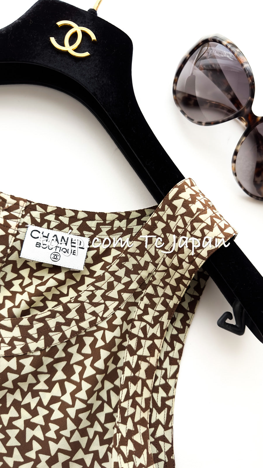 CHANEL 87S Brown Olive Silk Sleeveless Ribbon Tops 38 シャネル オリーブ・ブラウン・リボン柄・シルク・ノースリーブ・・トップス 即発