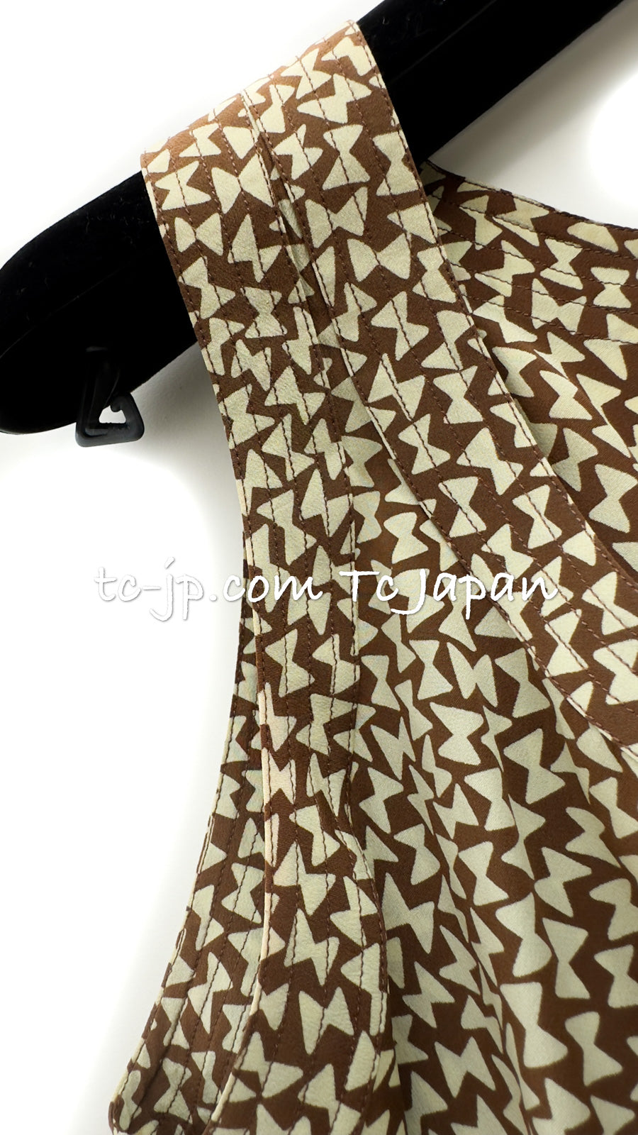 CHANEL 87S Brown Olive Silk Sleeveless Ribbon Tops 38 シャネル オリーブ・ブラウン・リボン柄・シルク・ノースリーブ・・トップス 即発