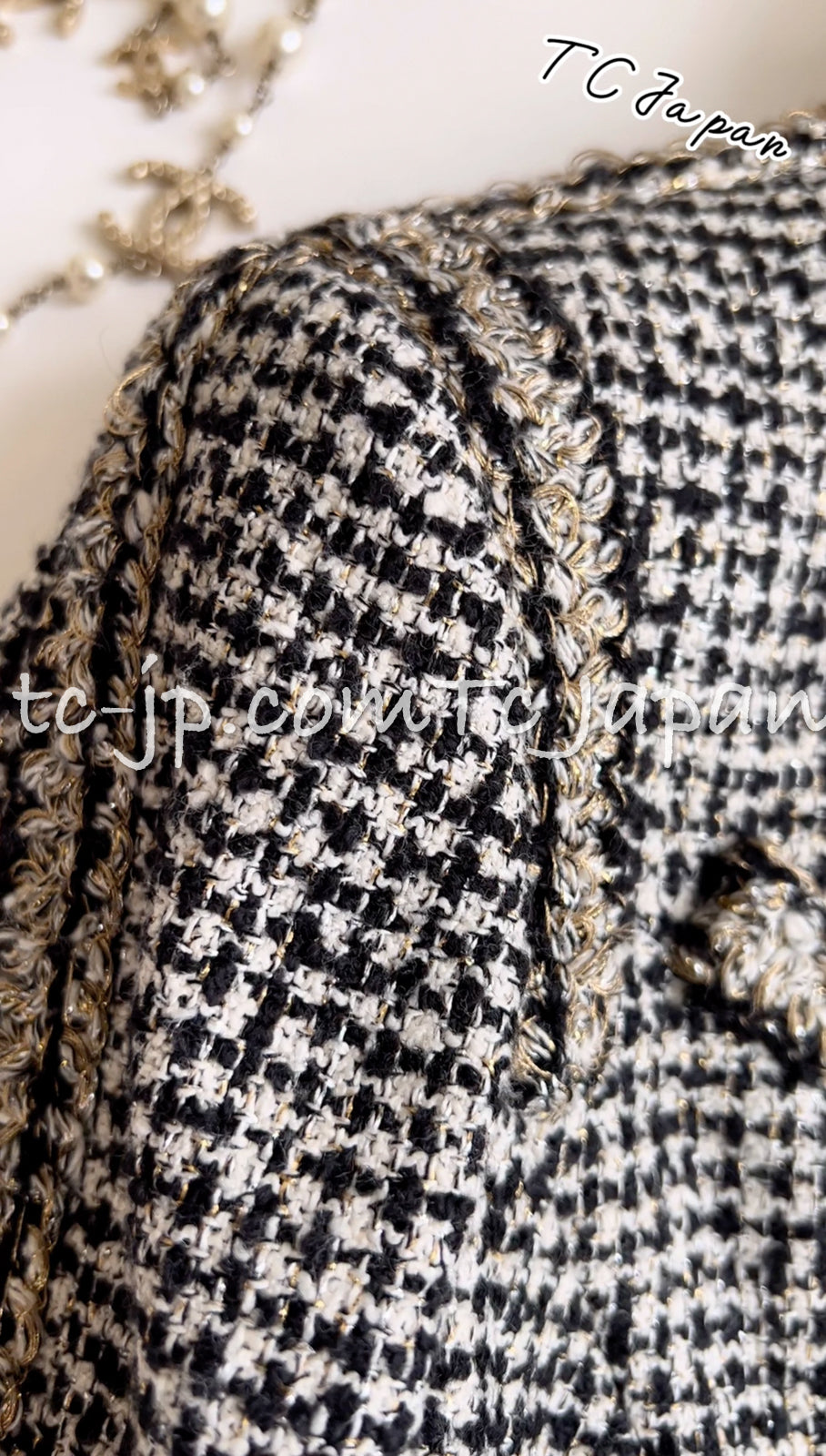 CHANEL 10C Black Ivory Gold Stand Collar Tweed Jacket Skirt Suit 34 40 シャネル ブラック アイボリー ゴールド スタンドカラー ツイード ジャケット スカート スーツ 即発