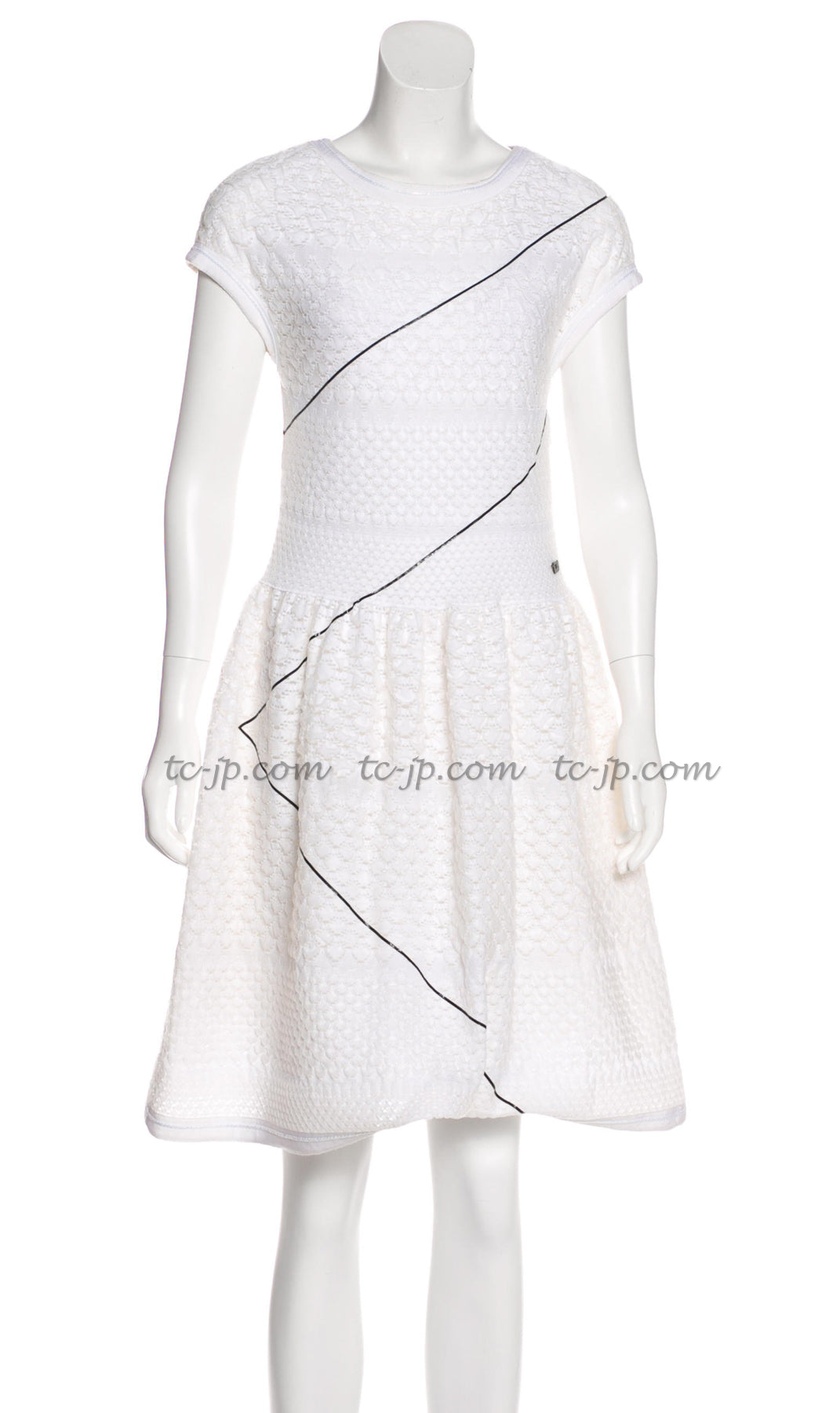 CHANEL 12S White Black Line Short Knit Dress 40 シャネル ホワイト・黒ライン・ニット ワンピース 即発