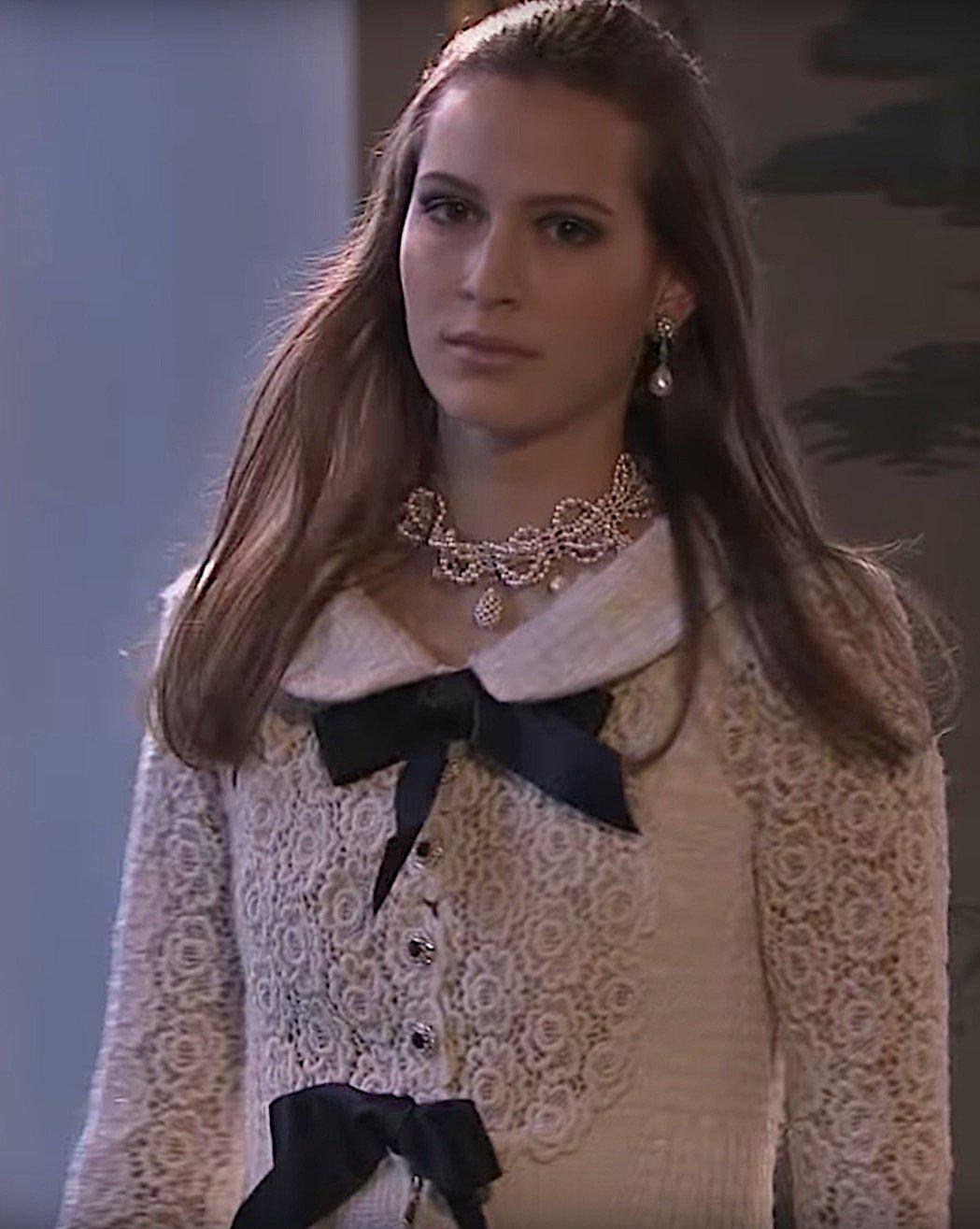 CHANEL 15PF Ivory Creme Cashmere Camellia Dress 38 42 シャネル アイボリー クリーム  カシミヤ カメリア ワンピース 即発