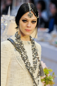 CHANEL 12PF Gripoix Button Ivory Tweed Jacket 36 38 シャネル グリポア宝石ボタン・アイボリー・ツイード・ジャケット 即発