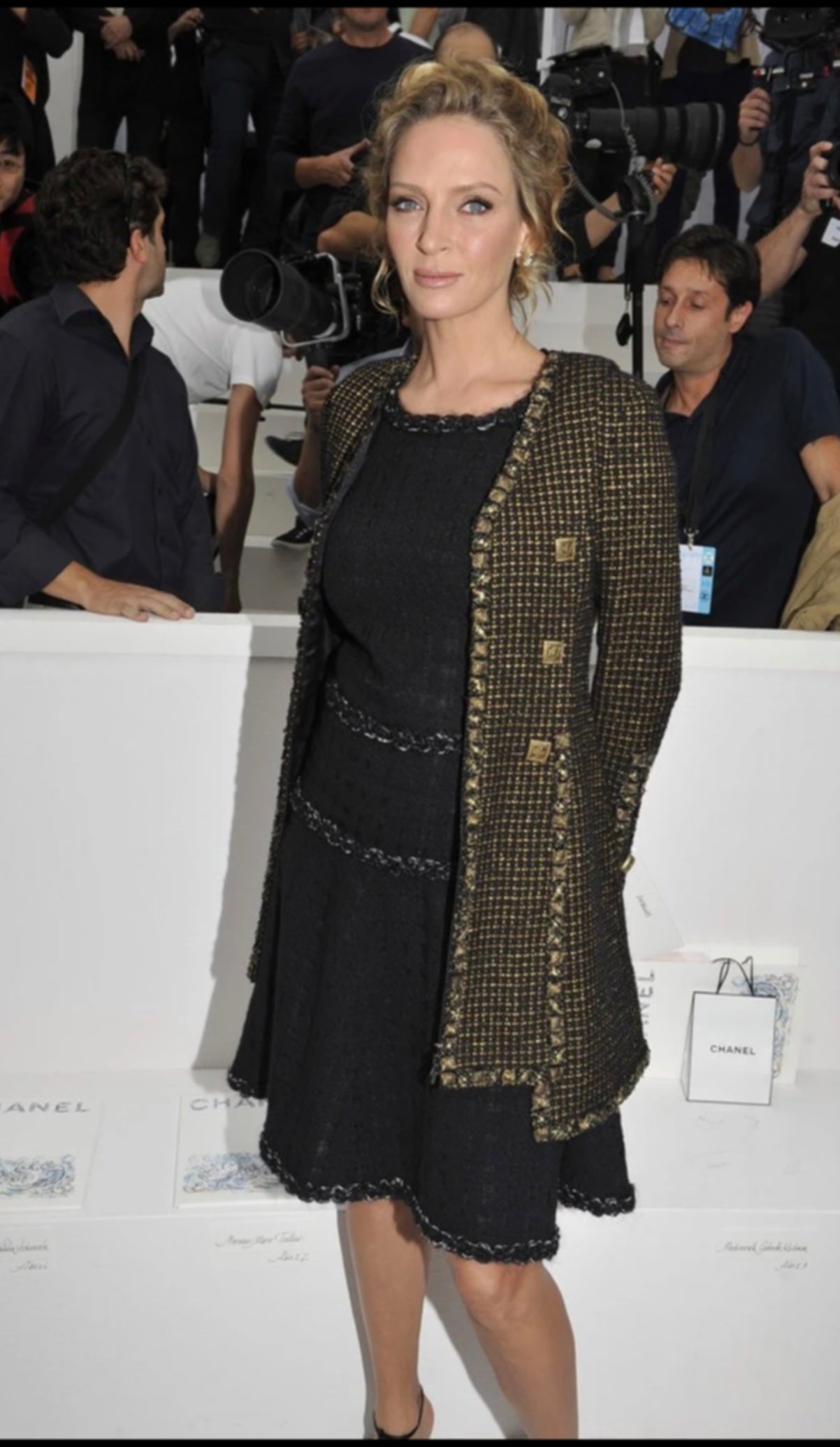 CHANEL 11A $6K Uma Thurman ivory Wool Gold Chain Trimming Dress 34 36 38 シャネル アイボリー ウール チェーン トリム ワンピース 即発