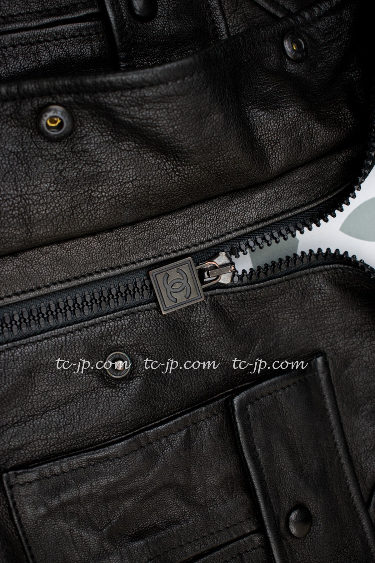 CHANEL 07A Black Lamb Skin Leather Blouson Half Coat Jacket 34 36 38 シャネル ブラック ラム スキン レザー ライダース ブルゾン ジャンバー ハーフ コート ジャケット 即発
