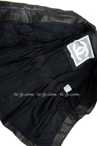 CHANEL 07A Black Lamb Skin Leather Blouson Half Coat Jacket 34 36 38 シャネル ブラック ラム スキン レザー ライダース ブルゾン ジャンバー ハーフ コート ジャケット 即発
