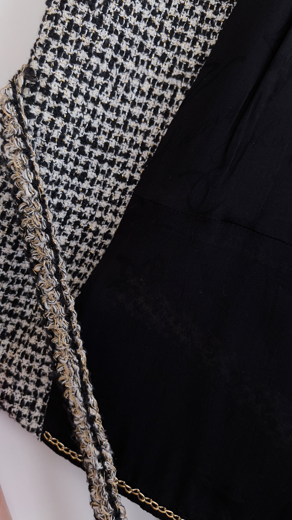 CHANEL 10C Black Ivory Gold Stand Collar Tweed Jacket Skirt Suit 34 40 シャネル ブラック アイボリー ゴールド スタンドカラー ツイード ジャケット スカート スーツ 即発
