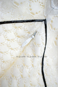 CHANEL 12S White Black Line Short Knit Dress 40 シャネル ホワイト・黒ライン・ニット ワンピース 即発