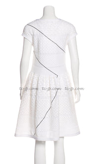 CHANEL 12S White Black Line Short Knit Dress 40 シャネル ホワイト・黒ライン・ニット ワンピース 即発