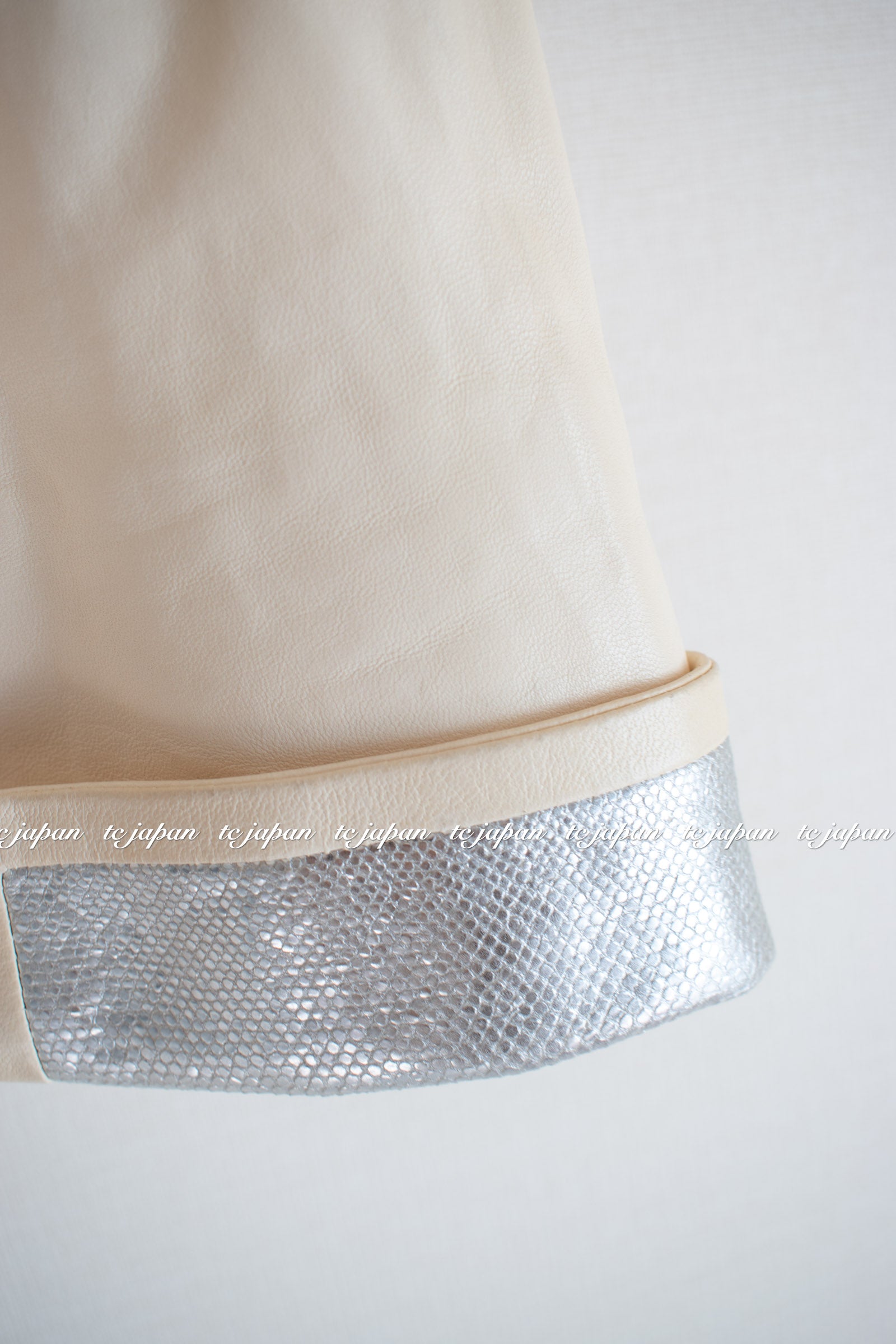CHANEL 12C ivory Creme Lambskin Leather Jacket with Silver Collars 38 シャネル アイボリー・レザー・ジャケット即発