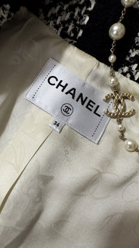 CHANEL 16PF Ivory Black Wool Silk Double Tweed Coat 34 36 38 40 シャネル アイボリー ブラック ウール シルク チェック ツイード コート メンズも!即発