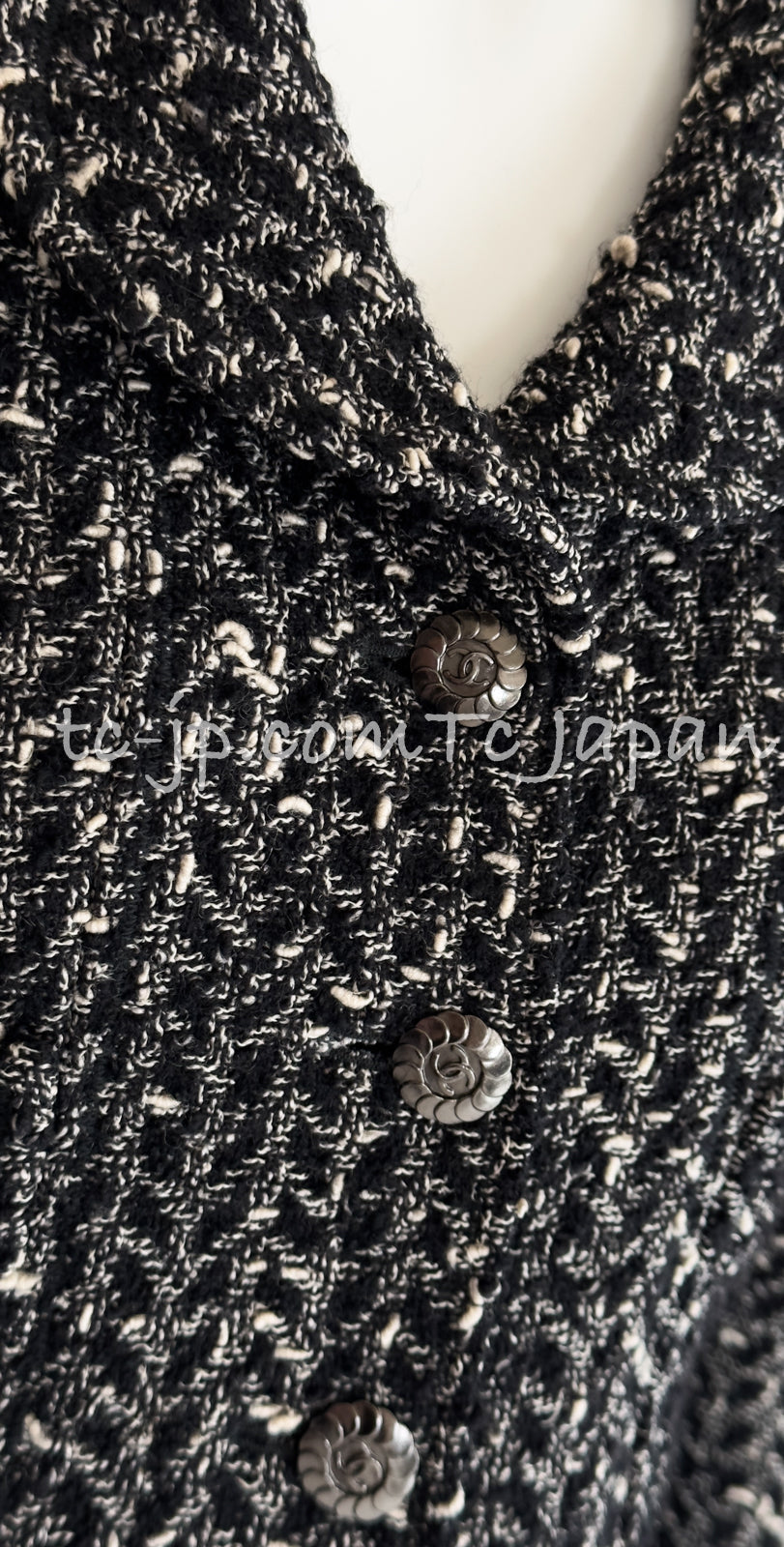 CHANEL 97A Vintage Black Gray Chevron Tweed Jacket Skirt Suit 36 38 40 シャネル ヴィンテージ ブラック グレー シェブロン ツイード ジャケット スカート スーツ 即発