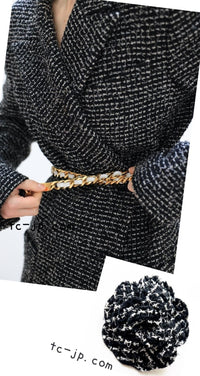 CHANEL 03C Black White Tweed Double Jacket Skirt Suit W/ 3 Camellia Brooches 36 38 シャネル ブラック ホワイト カメリア ブローチ3つ付 ツイード ダブル ジャケット 水滴 CCボタン スカート スーツ 即発