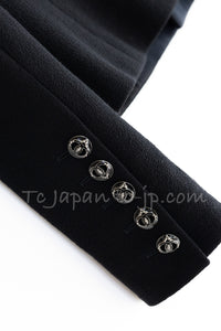 CHANEL 09C Black Wool Silk Collar Jacket Heart CC Button 34 シャネル ブラック CC ハート ボタン ウール シルク襟 ジャケット 即発