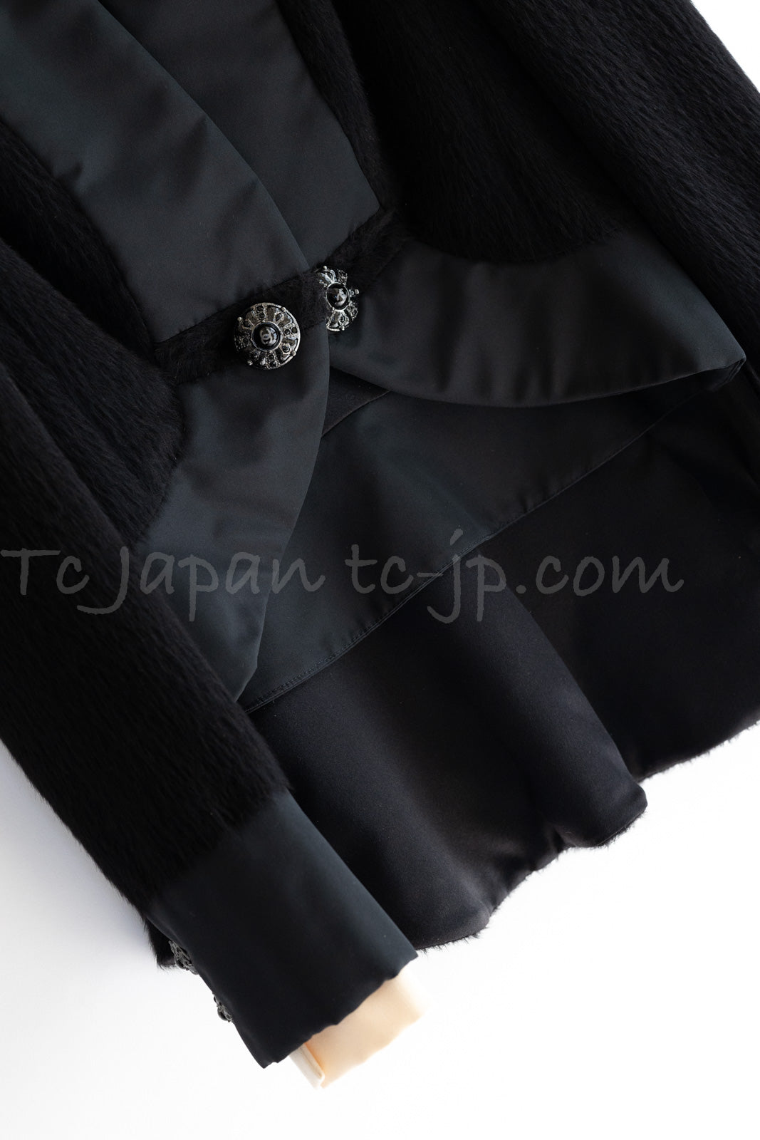 CHANEL 10A Black Alpaca Wool Gripox Buttons Jacket 38 シャネル ブラック アルパカ ウール グリポワ 宝石ボタン ペプラム ジャケット 即発