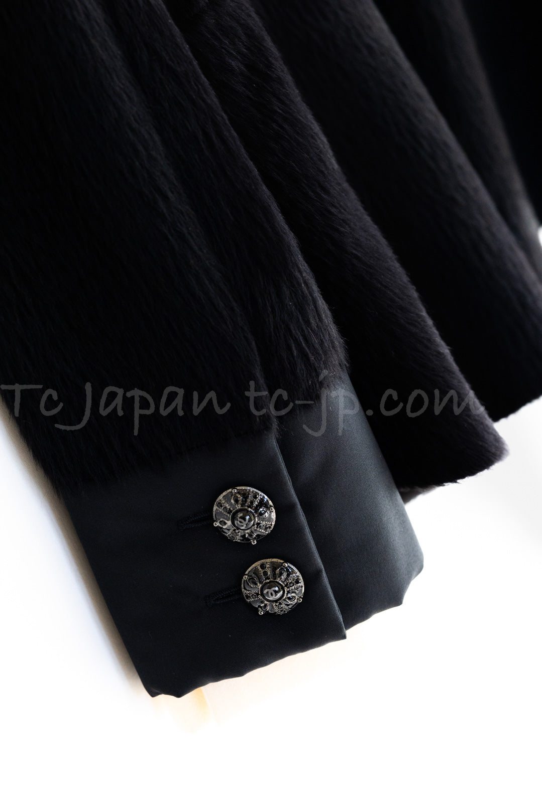 CHANEL 10A Black Alpaca Wool Gripox Buttons Jacket 38 シャネル ブラック アルパカ ウール グリポワ 宝石ボタン ペプラム ジャケット 即発