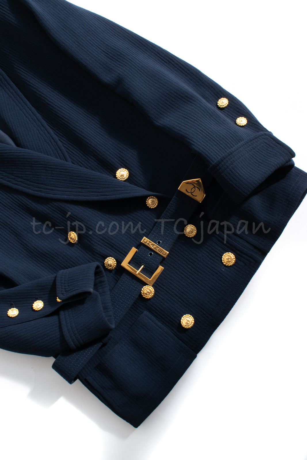 CHANEL 89S Collectible Vintage Navy Wool Belted Tweed Jacket Skirt Suit Gigi 36 38 シャネル 限定版 Gigi ヴィンテージ ネイビー ウール ベルト付 ツイード ジャケット スカート スーツ 即発