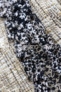 CHANEL 03S Beige Cotton Ruffled Floral Trim Tweed Jacket 36 38 シャネル ベージュ コットン ラッフル フローラルトリム ツイード ジャケット 即発