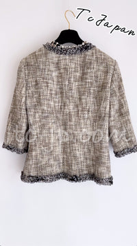 CHANEL 03S Beige Cotton Ruffled Floral Trim Tweed Jacket 36 38 シャネル ベージュ コットン ラッフル フローラルトリム ツイード ジャケット 即発